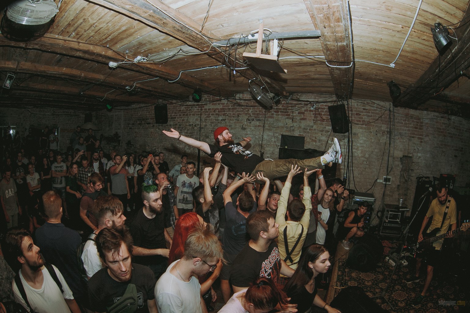 Crowd surfing